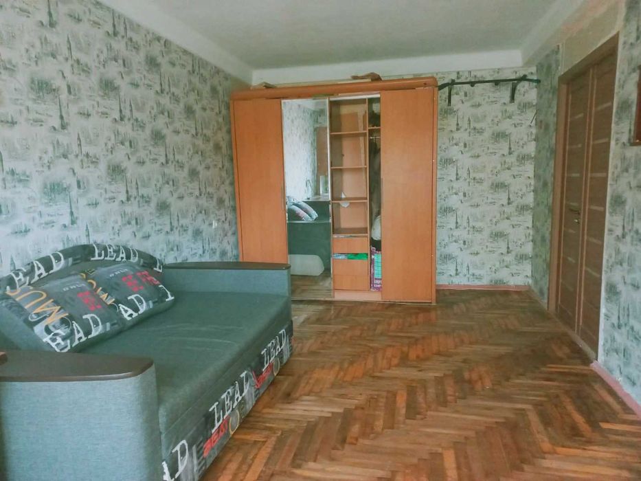 Продам двухкомнатную квартиру с ремонтом мебелью и техникой