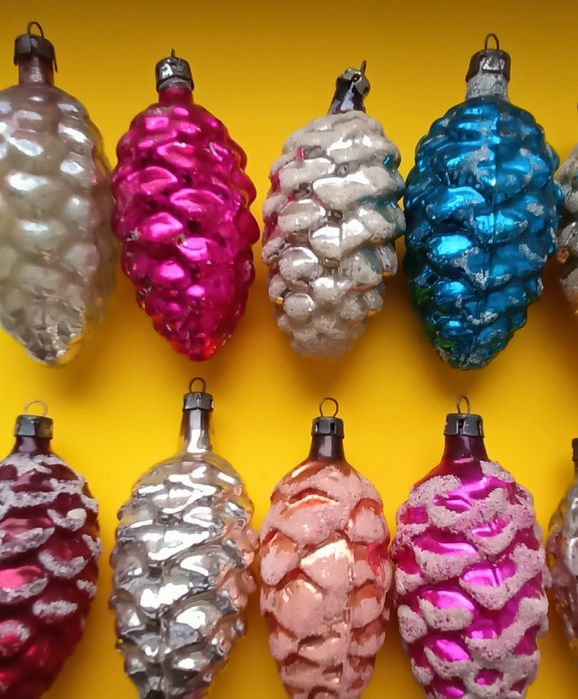 Bombki choinkowe PRL-zestaw 25 szyszek