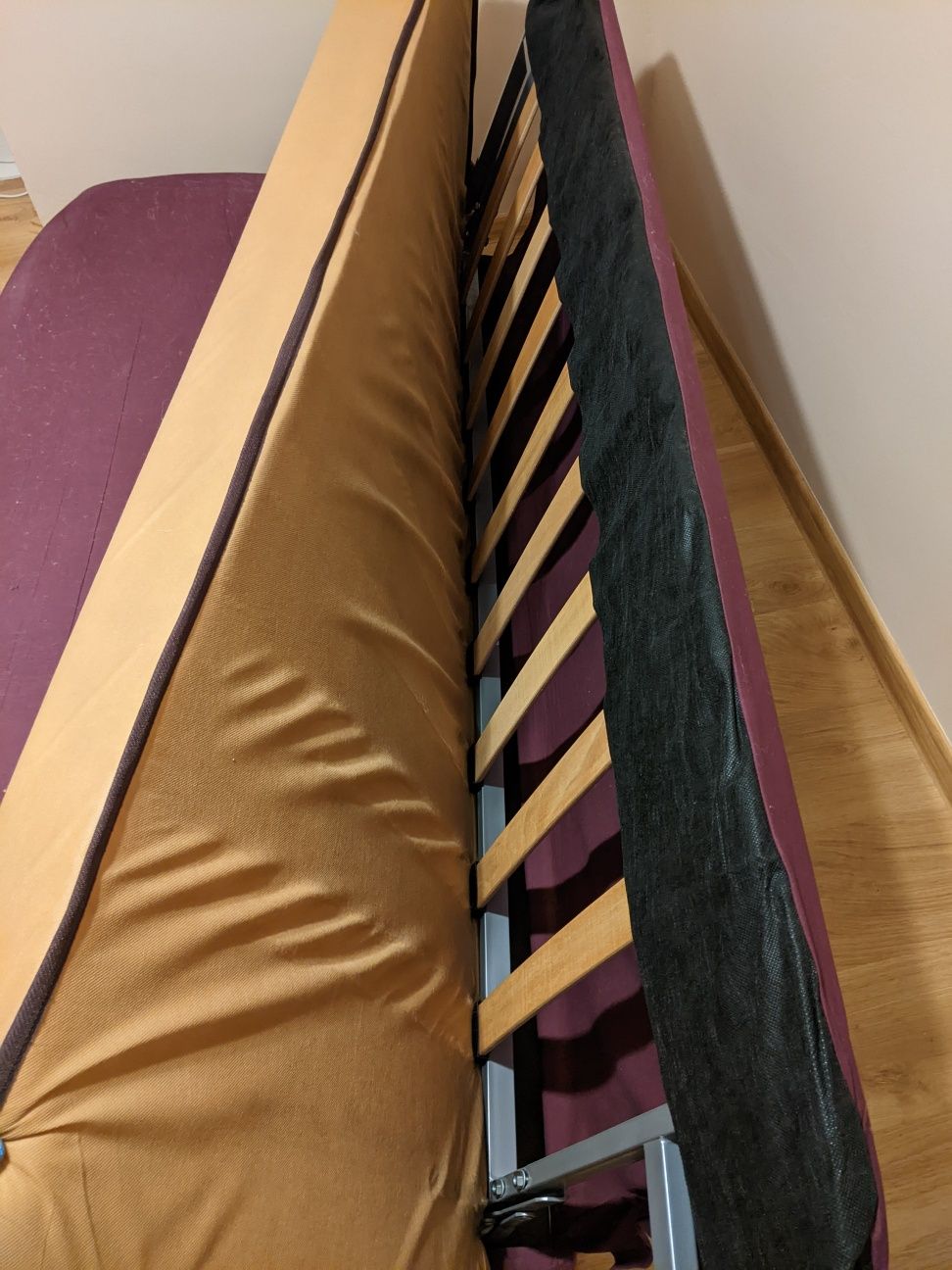 sofa tapczan rozkładany z pojemnikiem materac wersalka kanapa poduszki