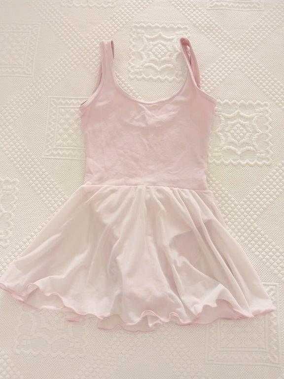 Maillot rosa para ballet e acessórios