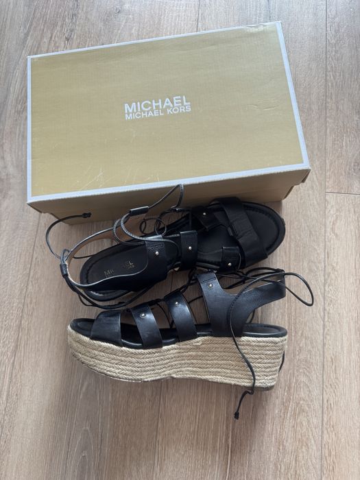 Sandały wiązane na koturnie Michael kors  platforma