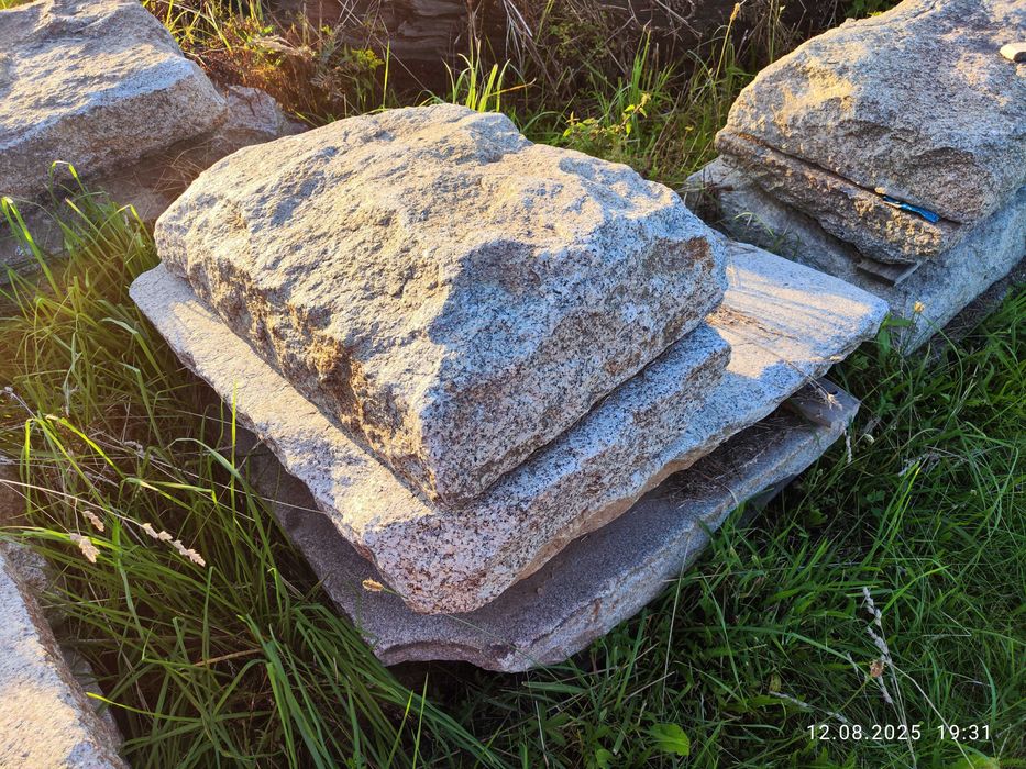 Płyty granitowe chodnikowe stare z rozbiórki przedwojenne, na ścieżki