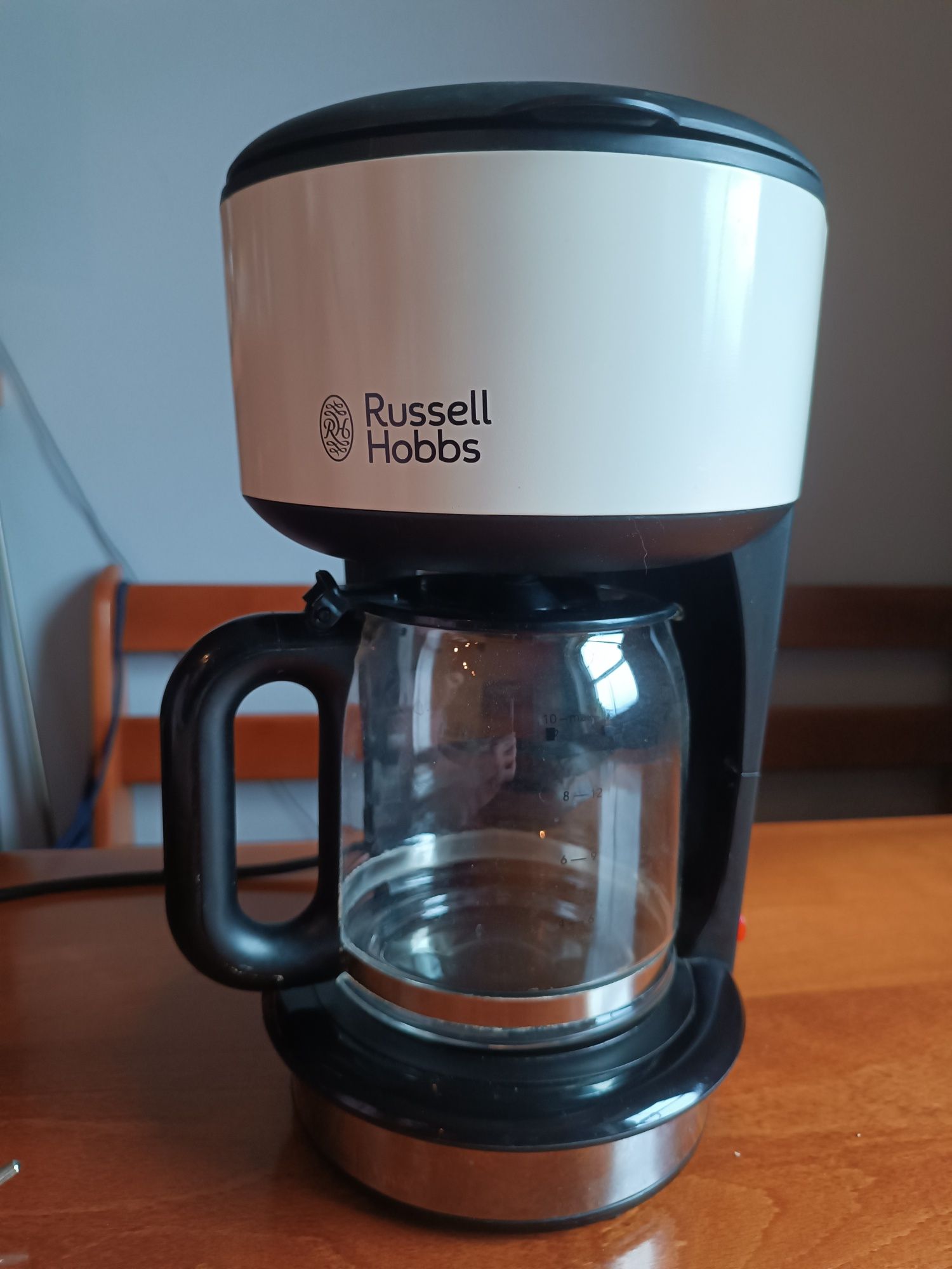 Ekspres przelewowy Russell hobbs