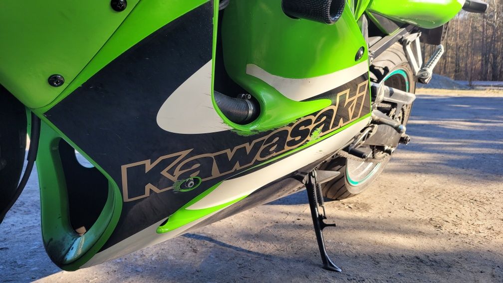 Kawasaki zx7r 2002rok