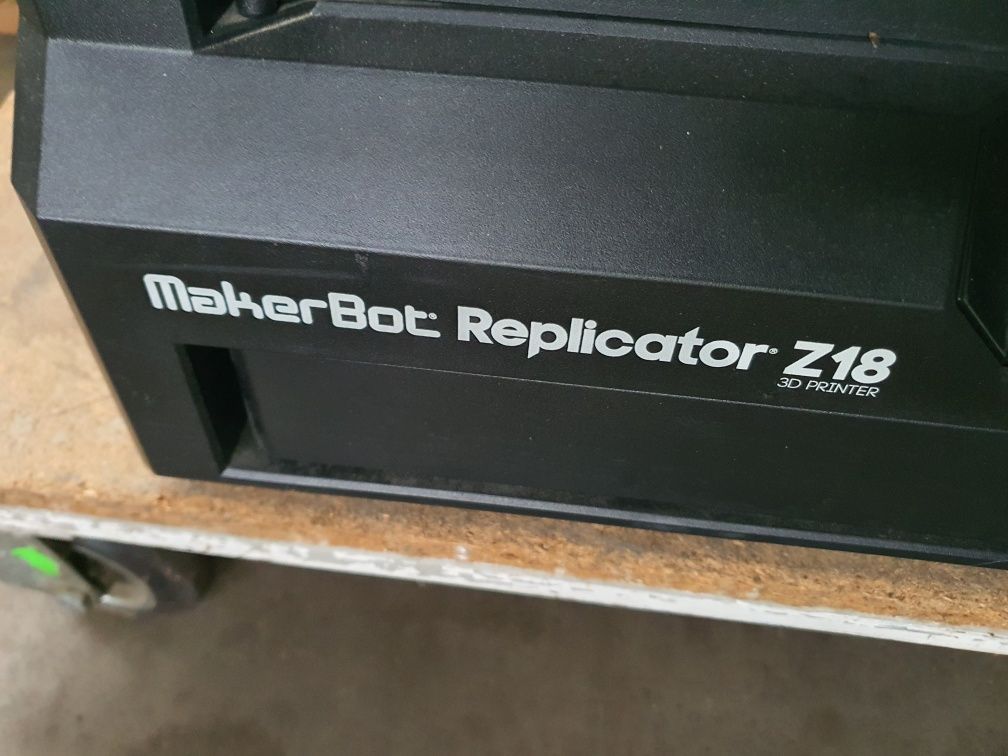 Drukarka 3D MakerBot Replicator Z 18