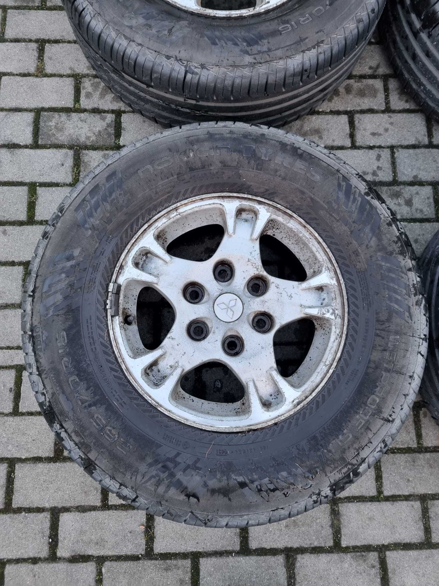 Koła felgi opony letnie Nokian 265/70/16 Mitsubishi Pajero K32