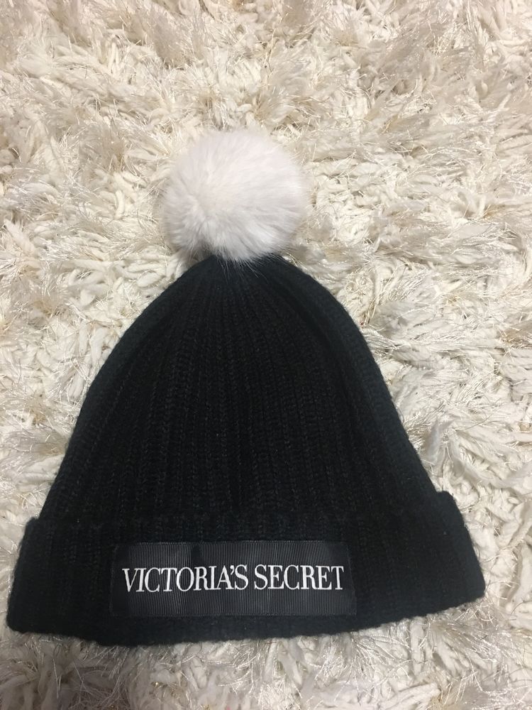 Victoria’s Secret czapka oryginalna