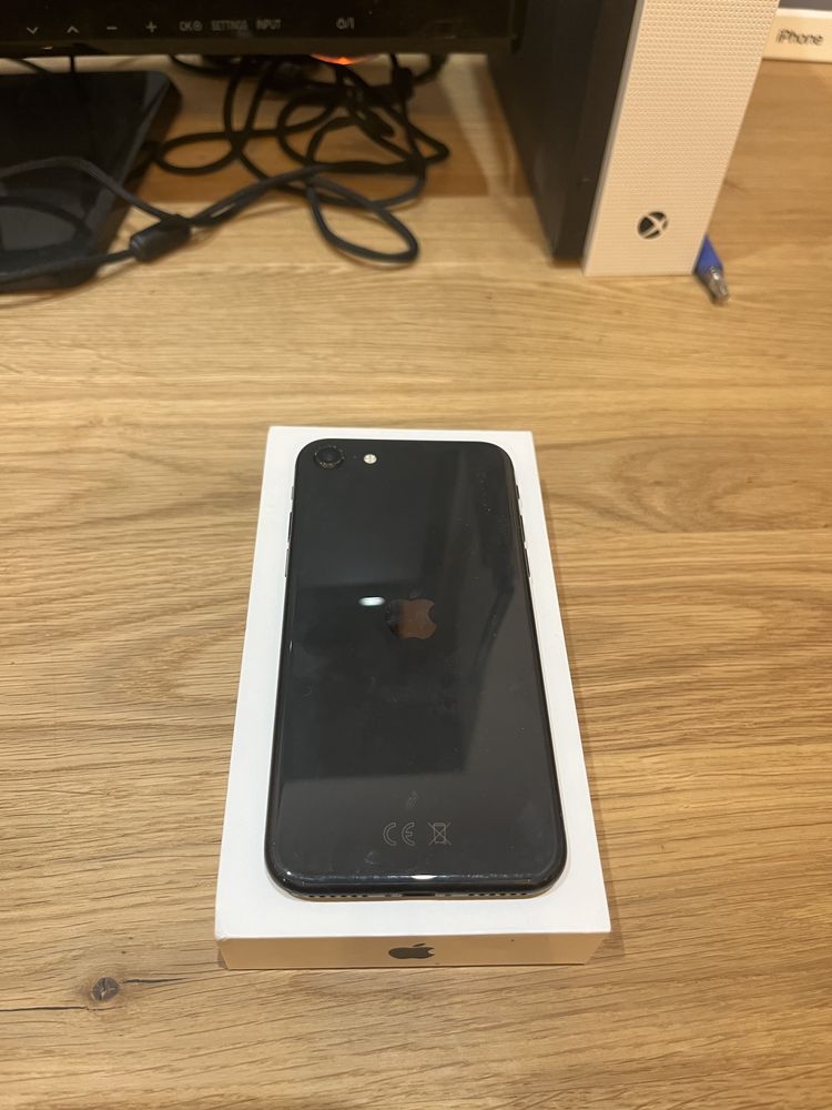 SPRZEDAM! Iphone SE 2020