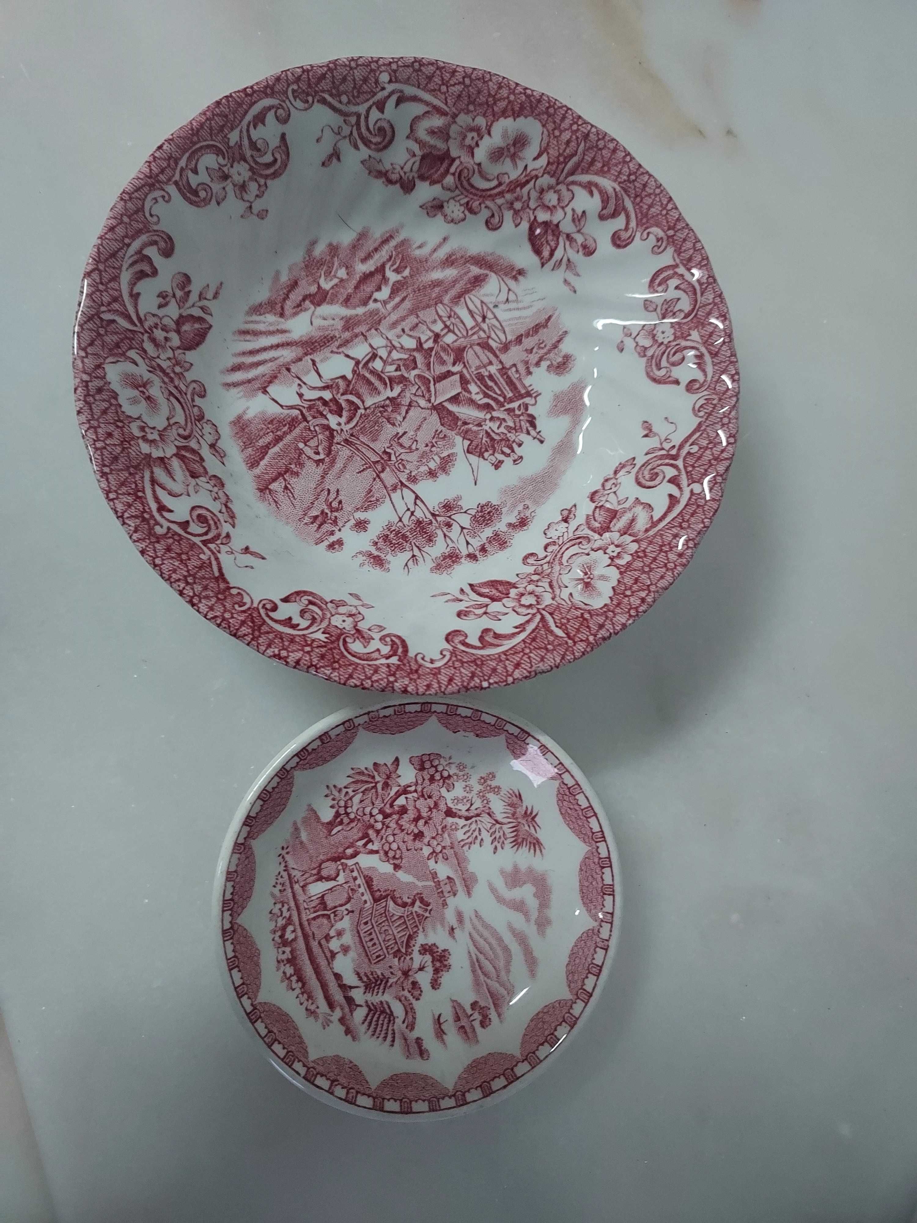 Louças derativas variadas