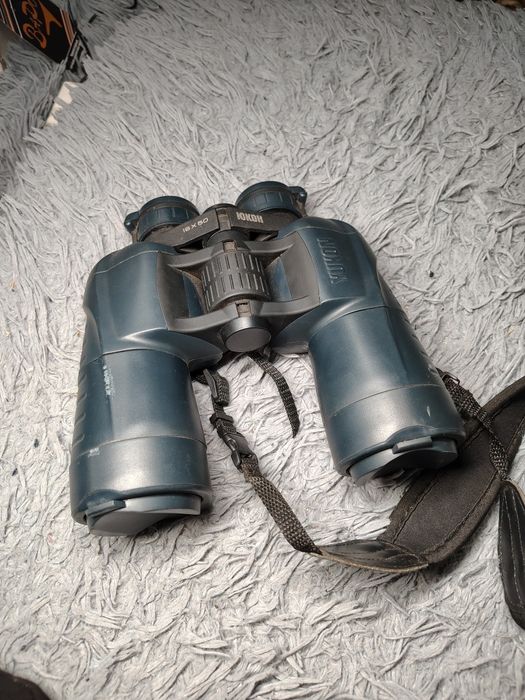 біноколь нікон .