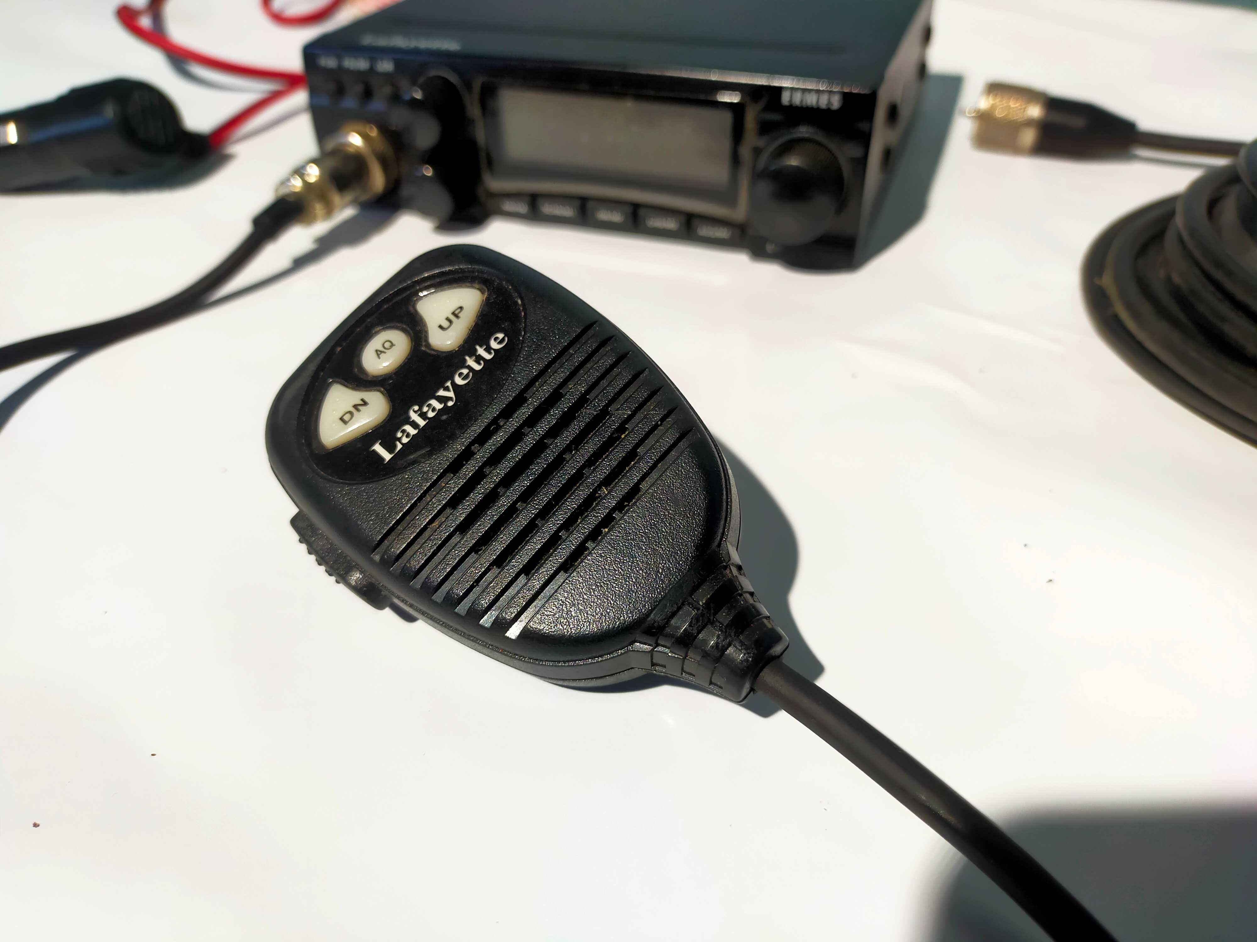 CB Radio Lafayette ERMES z anteną Sirio magnetyczną