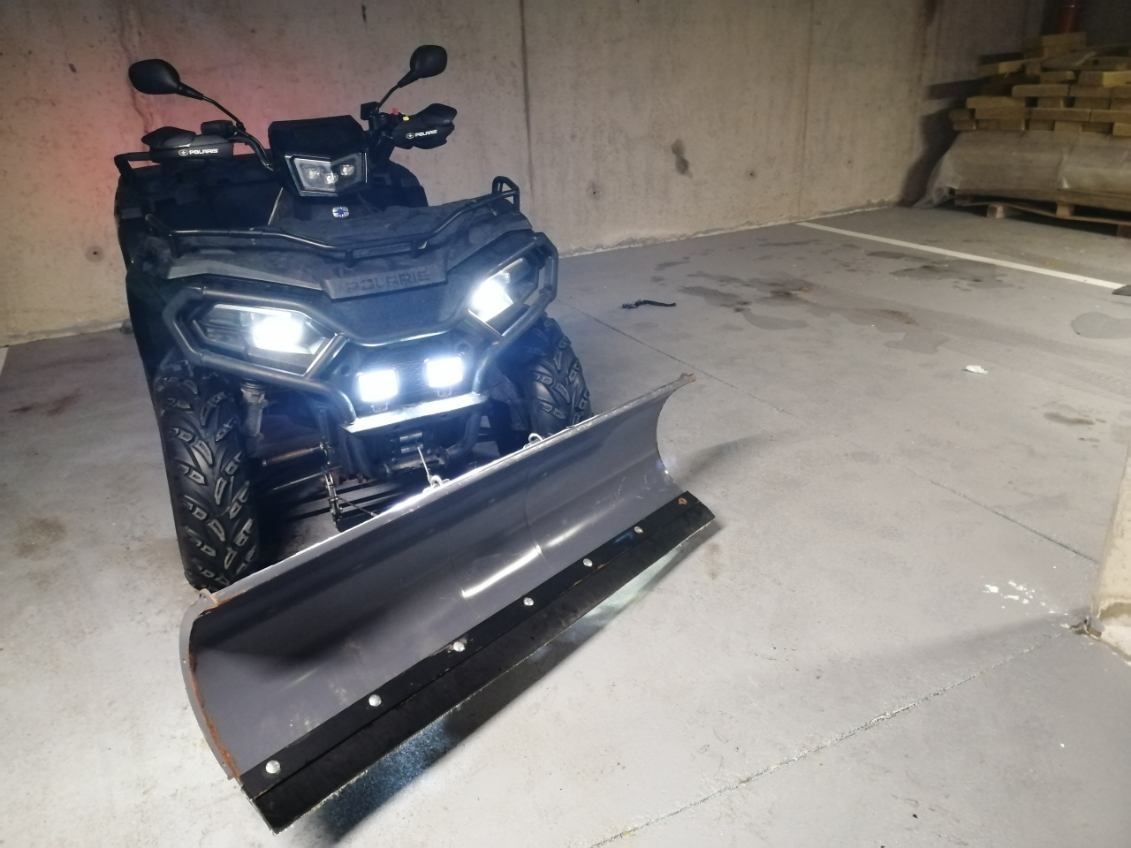 Quad Polaris 570