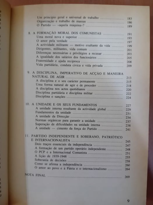 O Partido com paredes de vidro