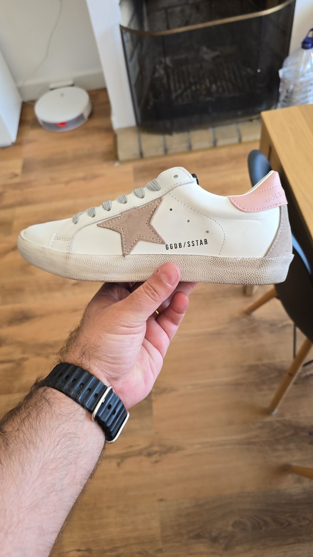 Golden Goose Novas