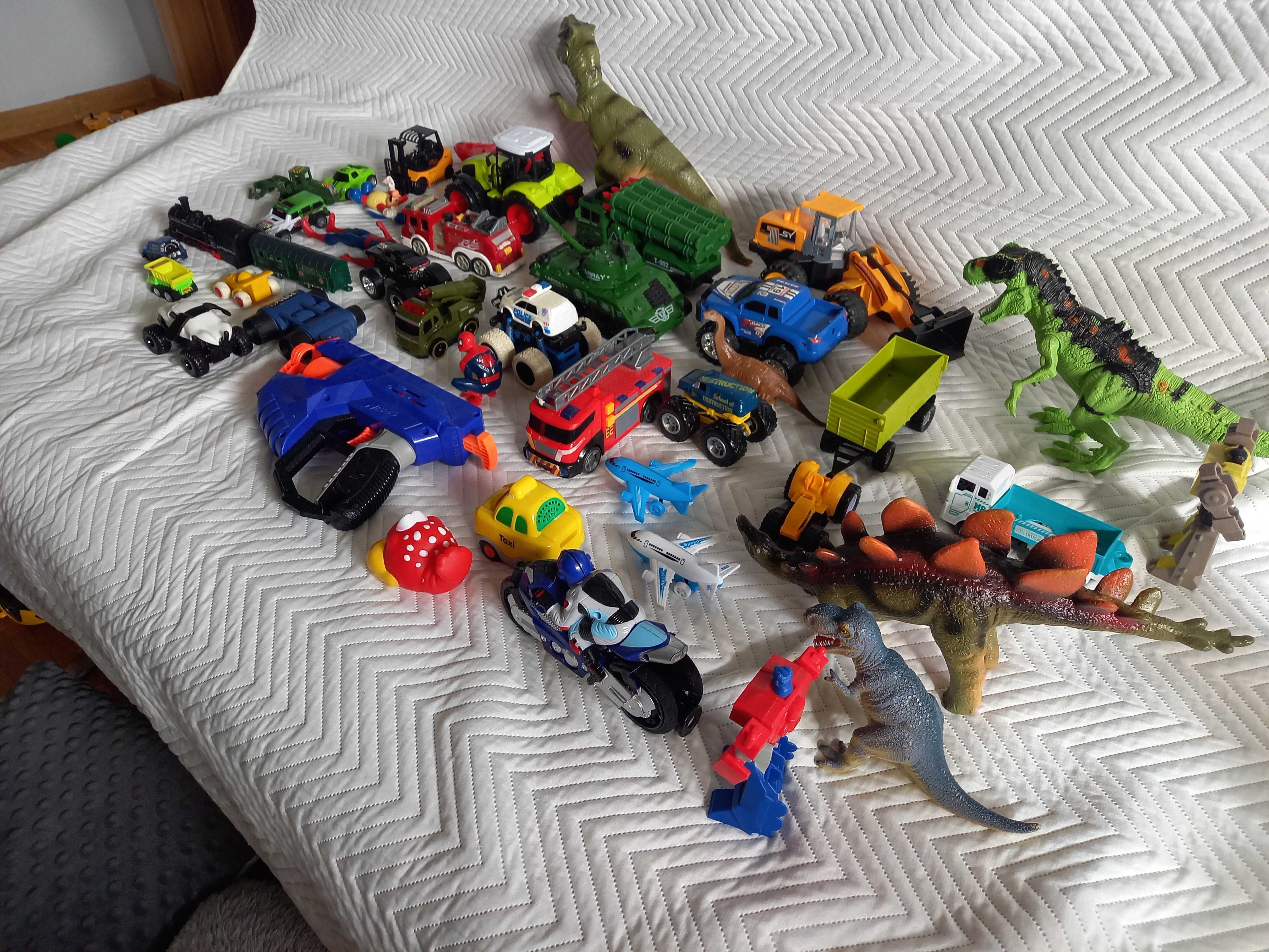 Zabawki na sprzedaż,Dinozaur,traktor,samochodzik,pistolet,samolot