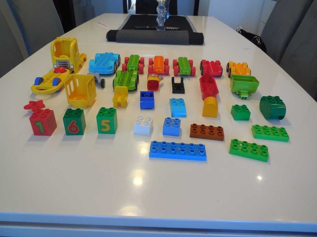 Lego Duplo mix różnych klocków autka i inne  0.7 kg