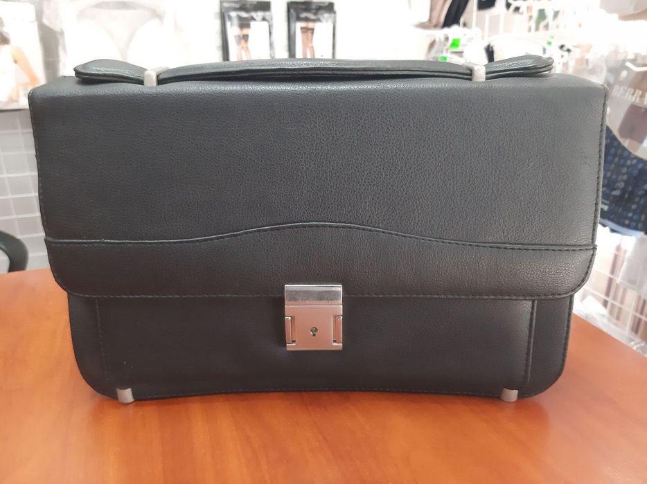 Барсетка кожаная