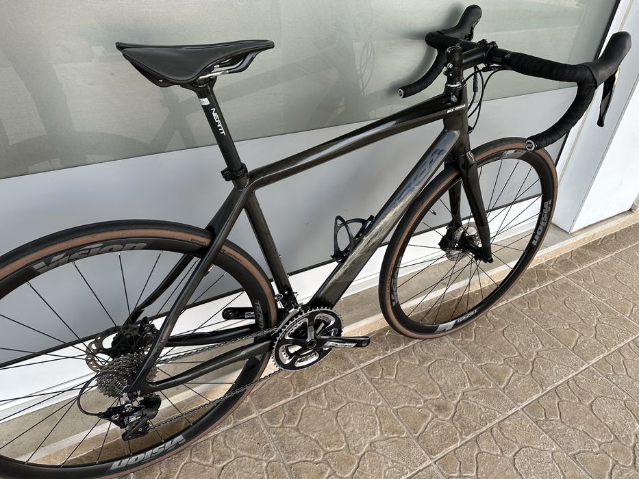 Bicicleta de estrada de disco - carbono