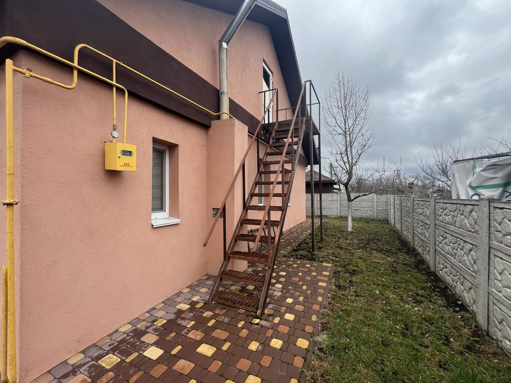 Продам будинок на два входи біля річки м. Біла Церква