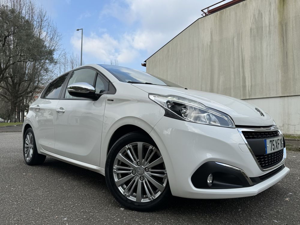 2019 Peugeot 208 1.5 HDi poucos kms versao Signature