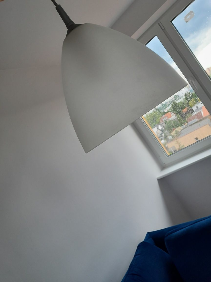 Lampa, klosz niewielka i ładna