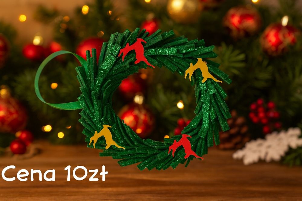 Zielona zawieszka z jelonkami