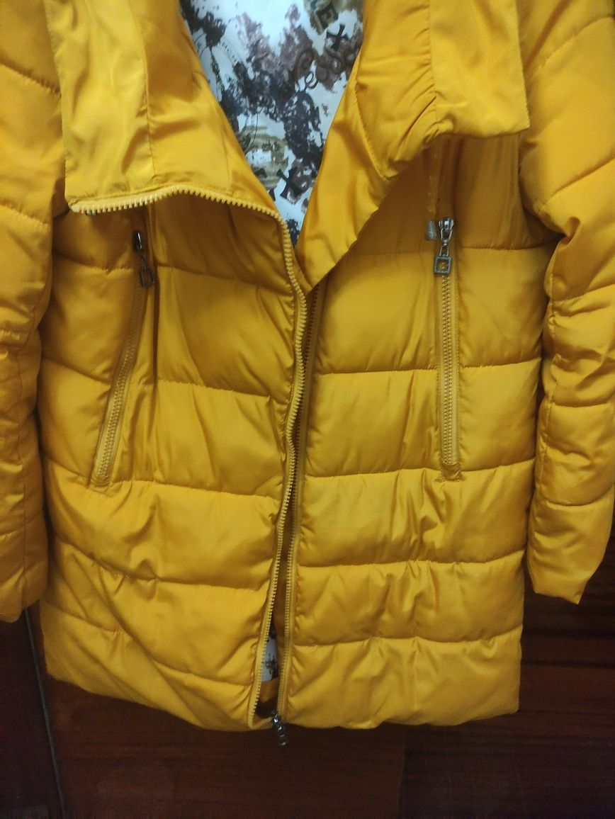 Продам зимнюю куртку 52р