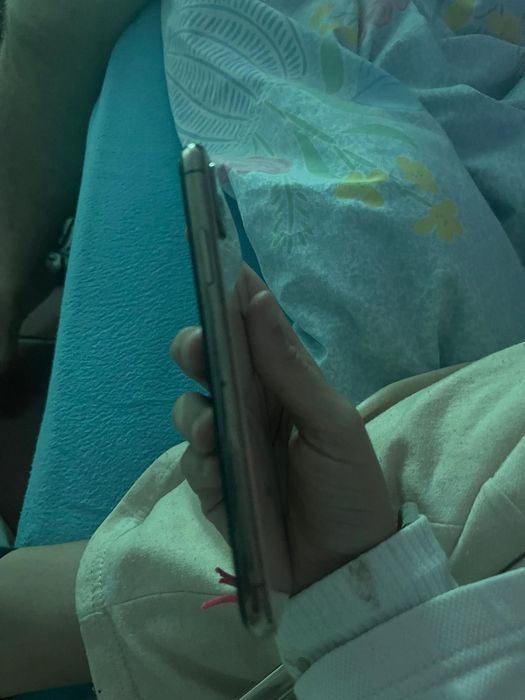 iPhone xs 64g em bom estado