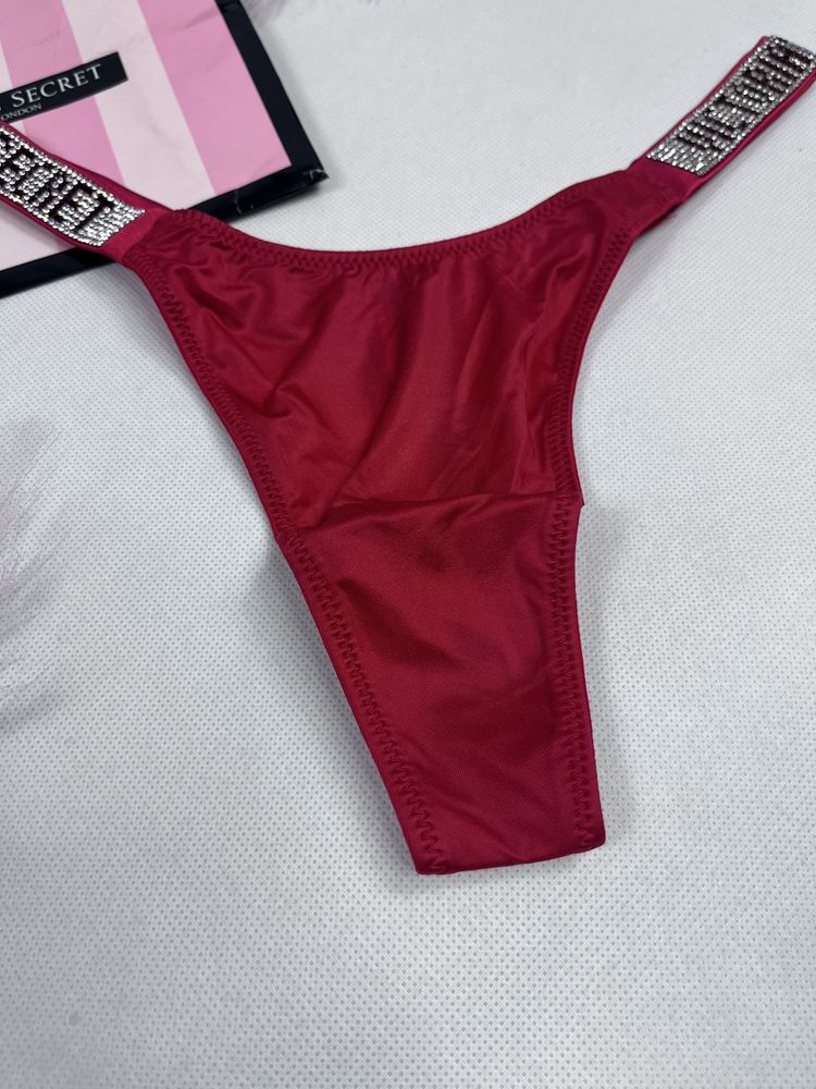 Czerwone majtki stringi z krysztalkami Victoria’s Secret rozmiar S