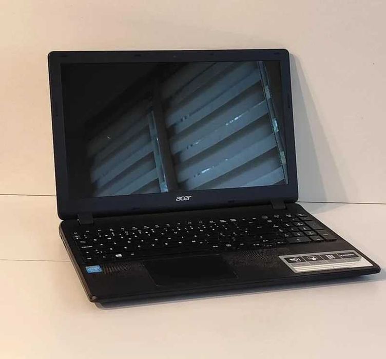 Laptop Acer Aspire ES1-512 Celeron N 2.16GHz 4GB.