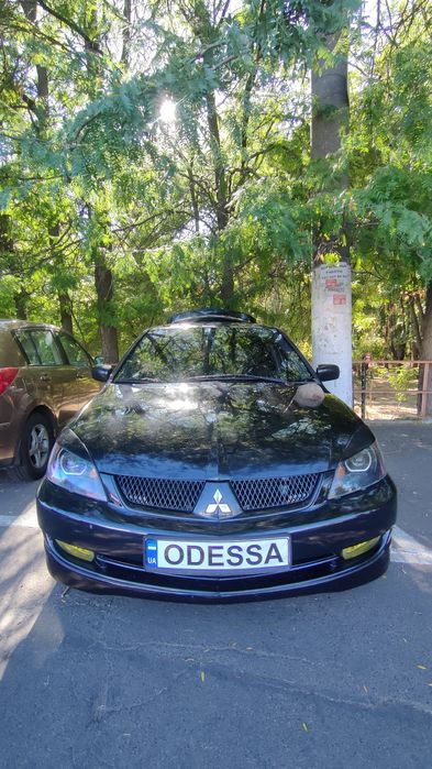 Ланцер 9  1.6 4700$