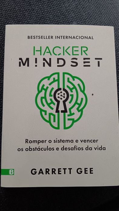 Hacker Mindset
Romper o sistema e alcançar a realização pessoal e prof