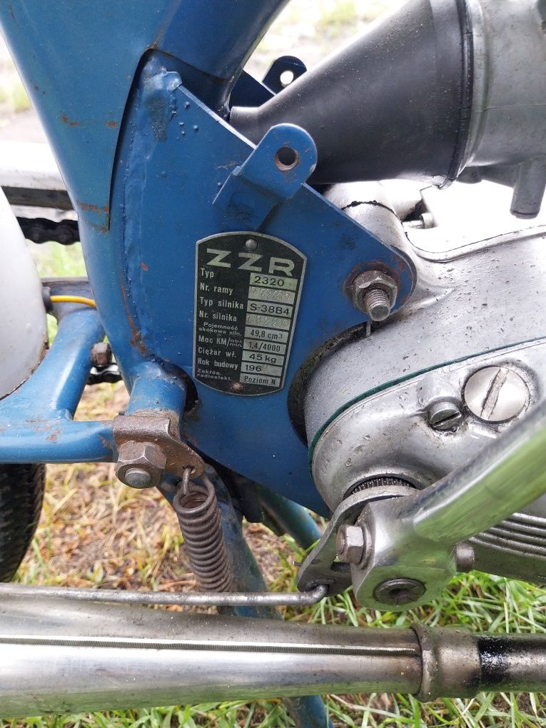 Motorower komar sztywniak