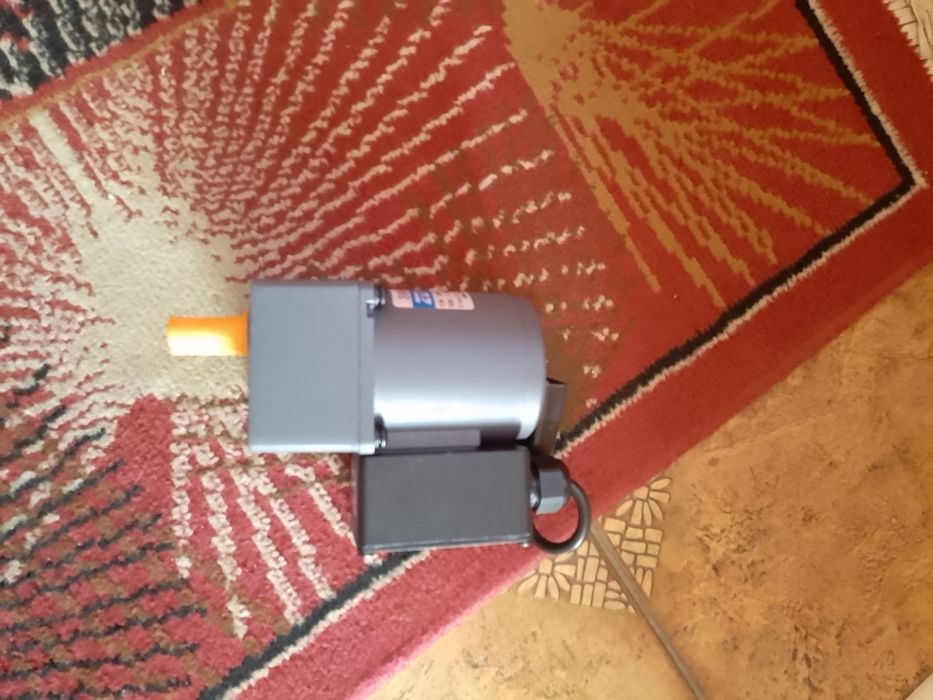 Малогабаритный асинхронный МОТОР‐РЕДУКТОР