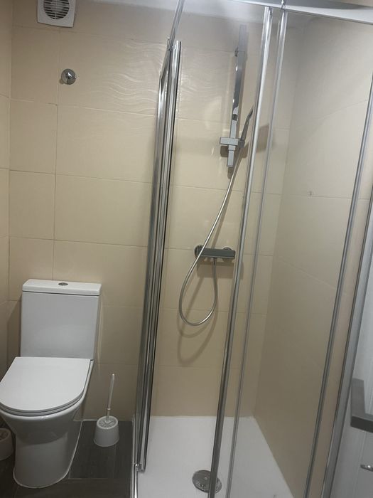 Aluga-se T0+1 independente, em moradia