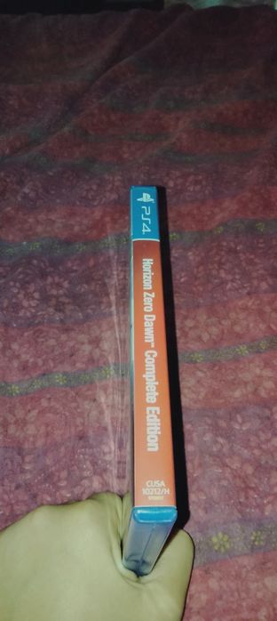 Vendo jogo PS4 HORIZON zero dawn complete edition