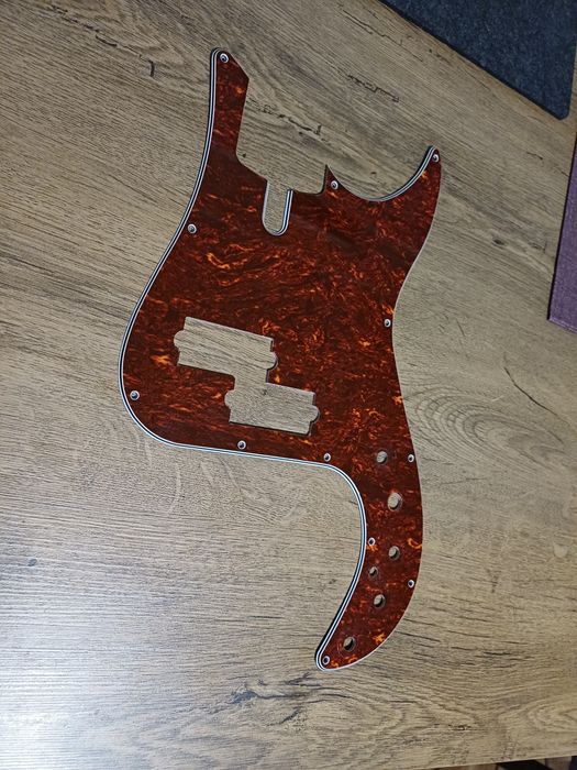 Pickguard do Marcus Miller sire p7