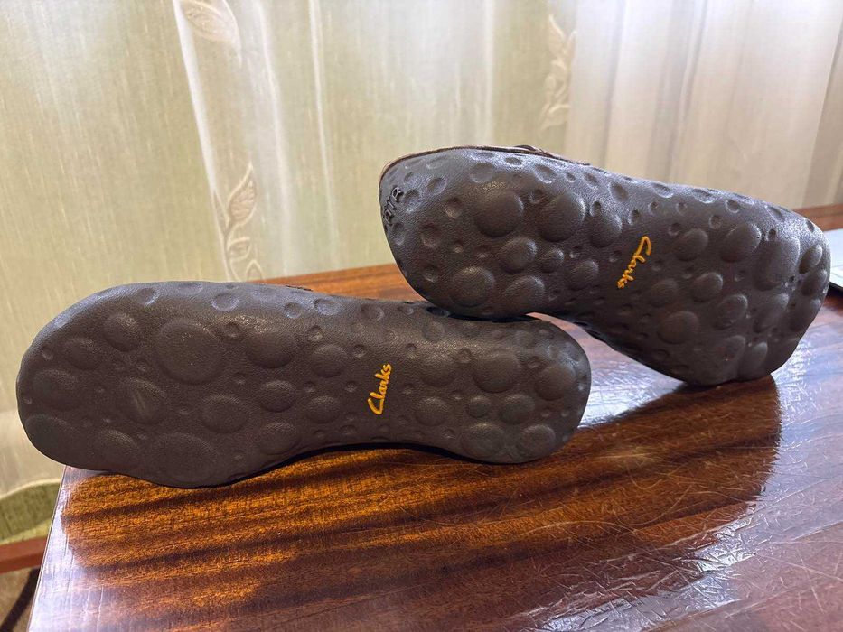 Продам  мокасины Clarcs
