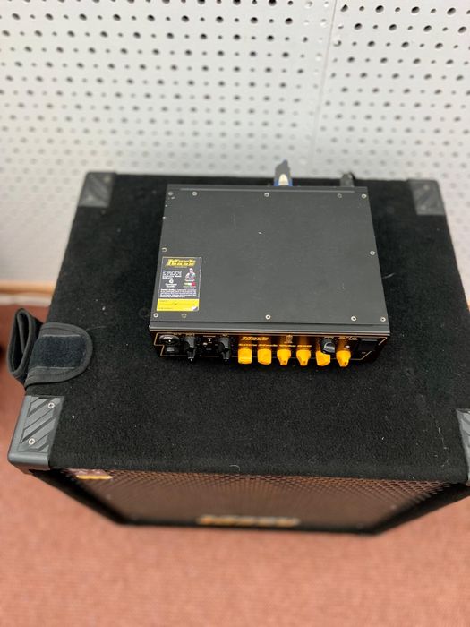 Coluna Markbass 800W impecavel!