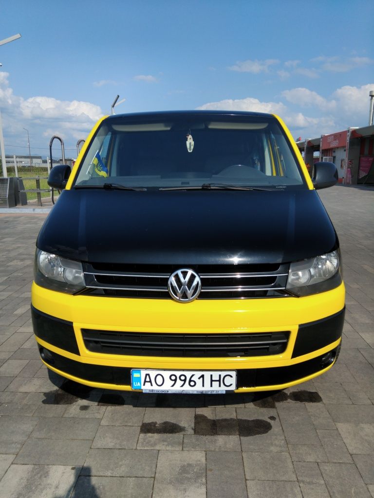 Продам буса Т5,,2,5,, КП автомат.