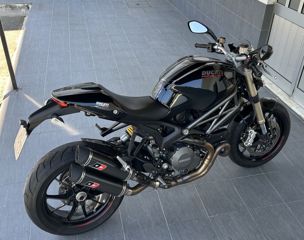 Ducati Monster 1100 EVO