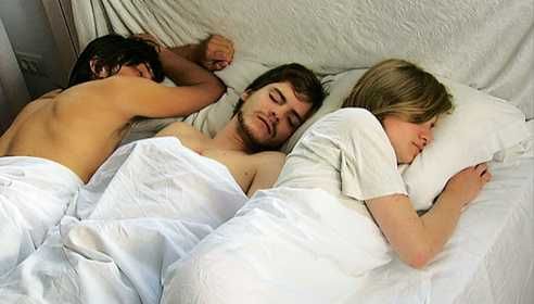 OS EDUKADORES (Daniel Brühl/Julia Jentsch) Um filme Culto