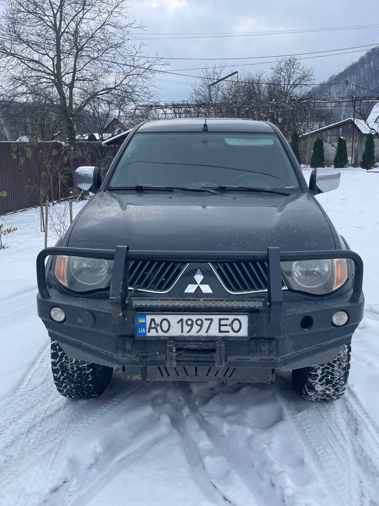 Mitsubishi l200 avtomat