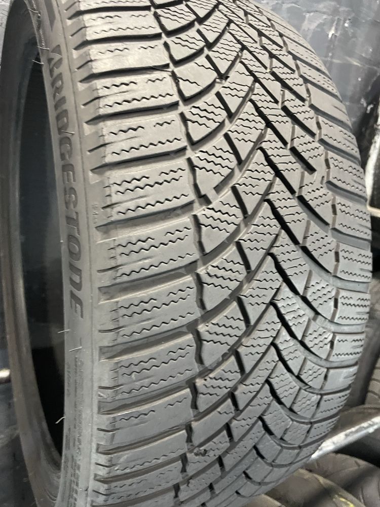 1шт 225/40 R18 Bridgestone Blizzak LM005