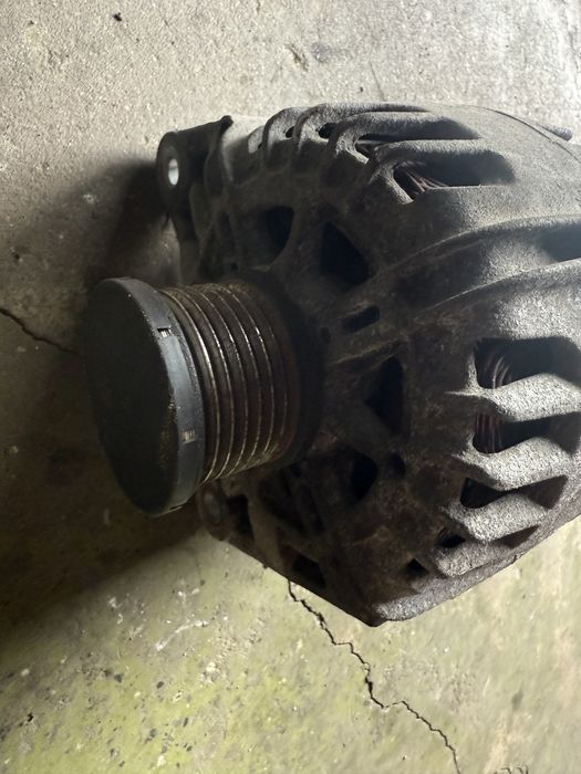 Генератор FG15T030 2.3 DCI Renault Master III  2310 070 33R - C