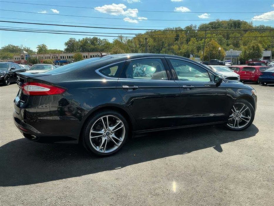 Ford Fusion Titanium      2015