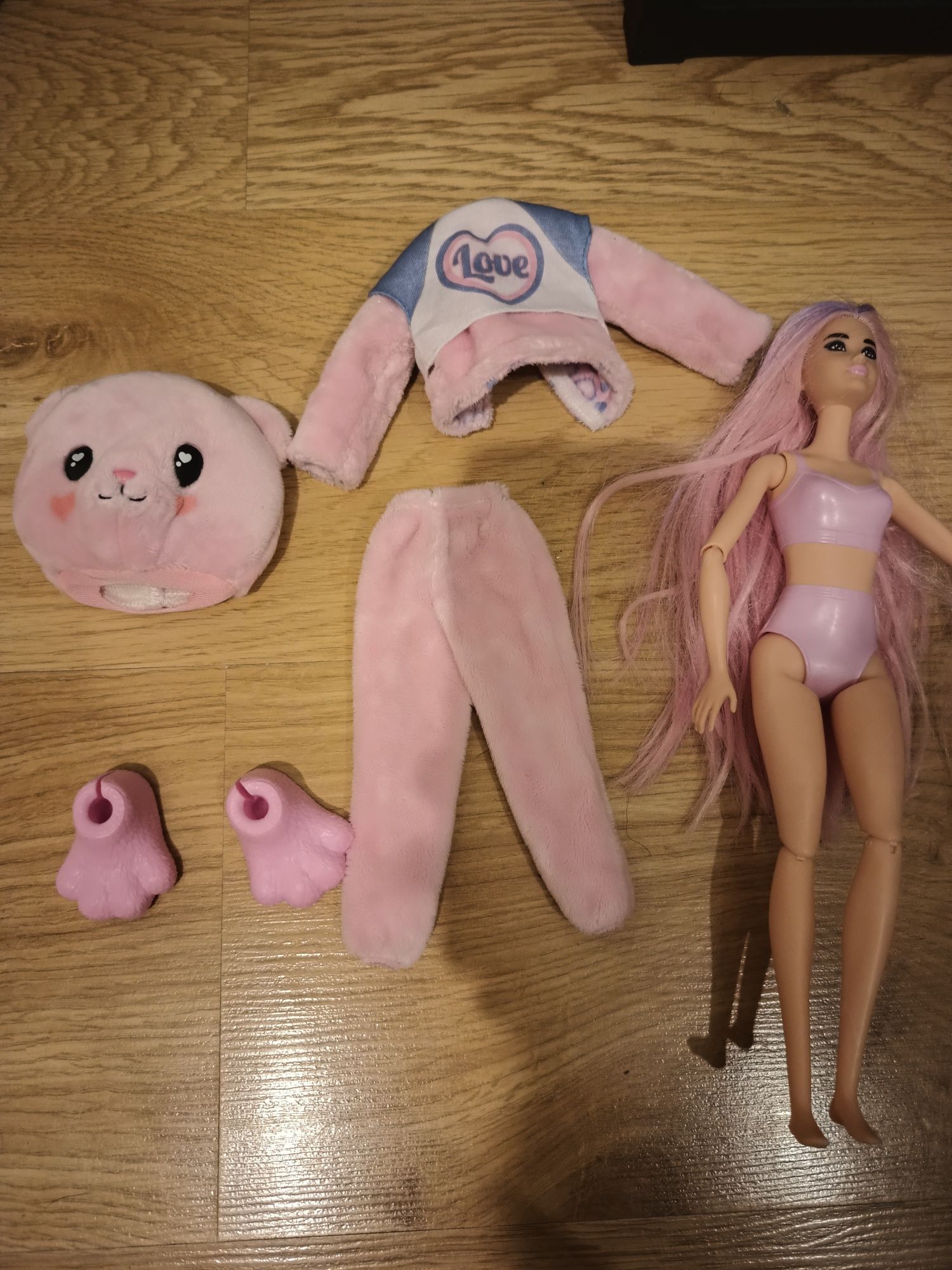 Lalka Barbie i Ken, ubranka