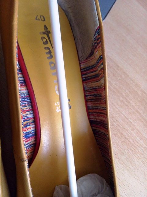 Практически новые туфли ТАМАРИС 40р стелька 25,5- 26 грязно желтые