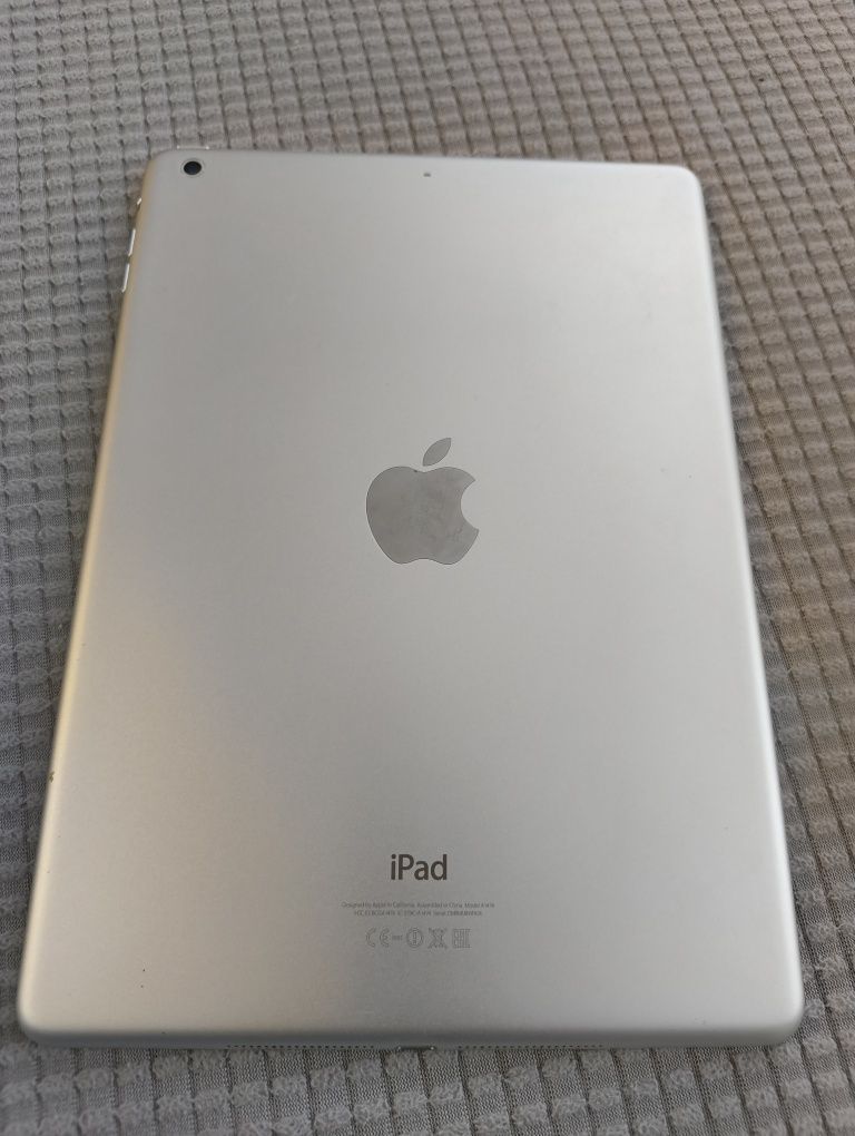 Продам планшет Ipad air