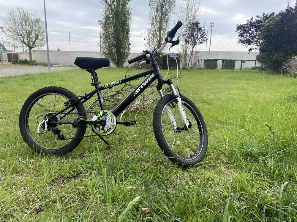 Bicicleta de Crianca 20” 6-12 anos
